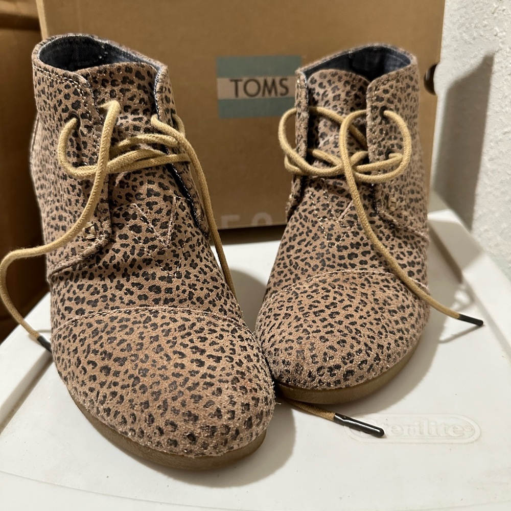 Cheetah Print Toms Wedges